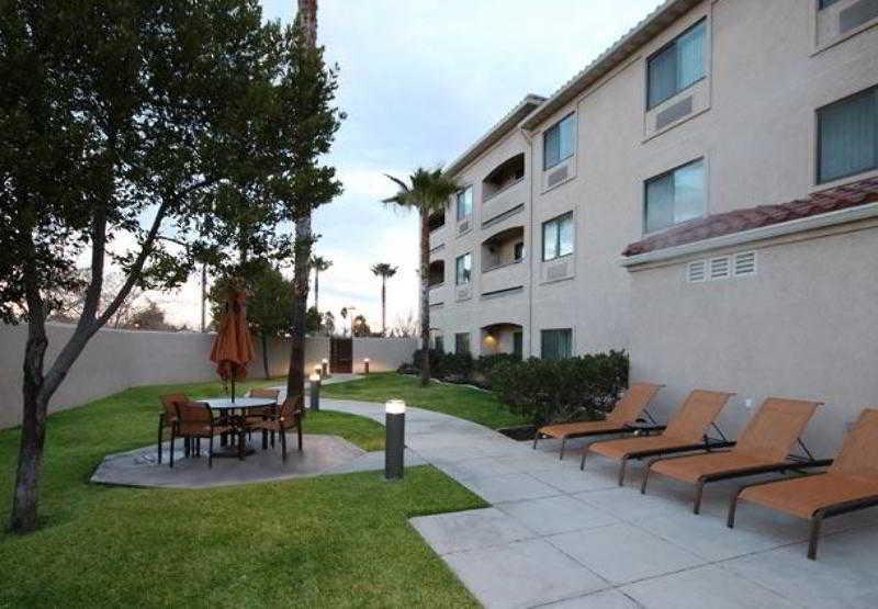 מלון Courtyard By Marriott פאלמדייל מראה חיצוני תמונה