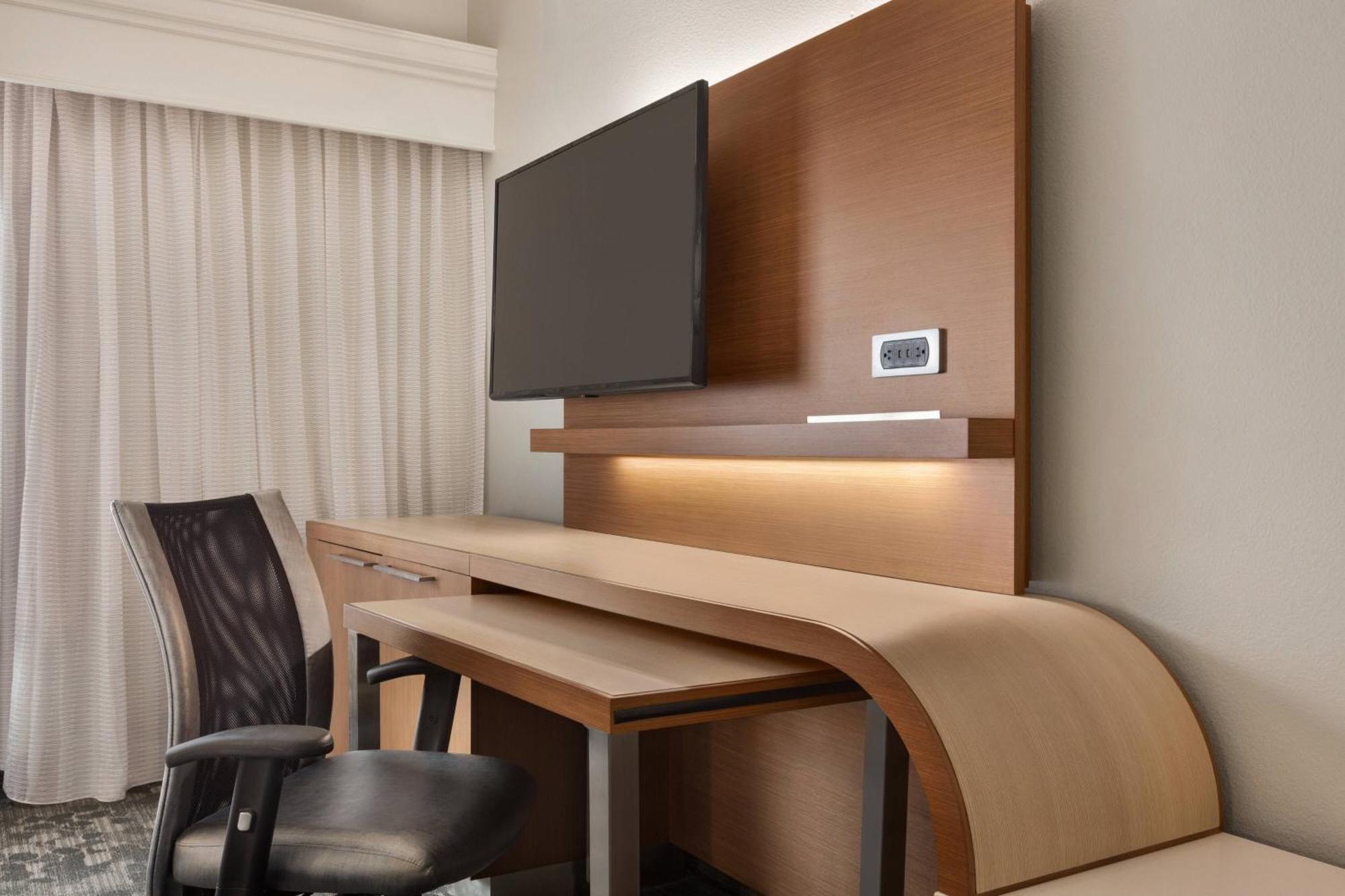 מלון Courtyard By Marriott פאלמדייל מראה חיצוני תמונה