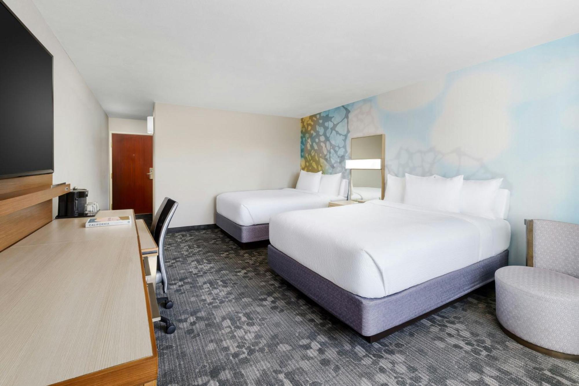 מלון Courtyard By Marriott פאלמדייל מראה חיצוני תמונה