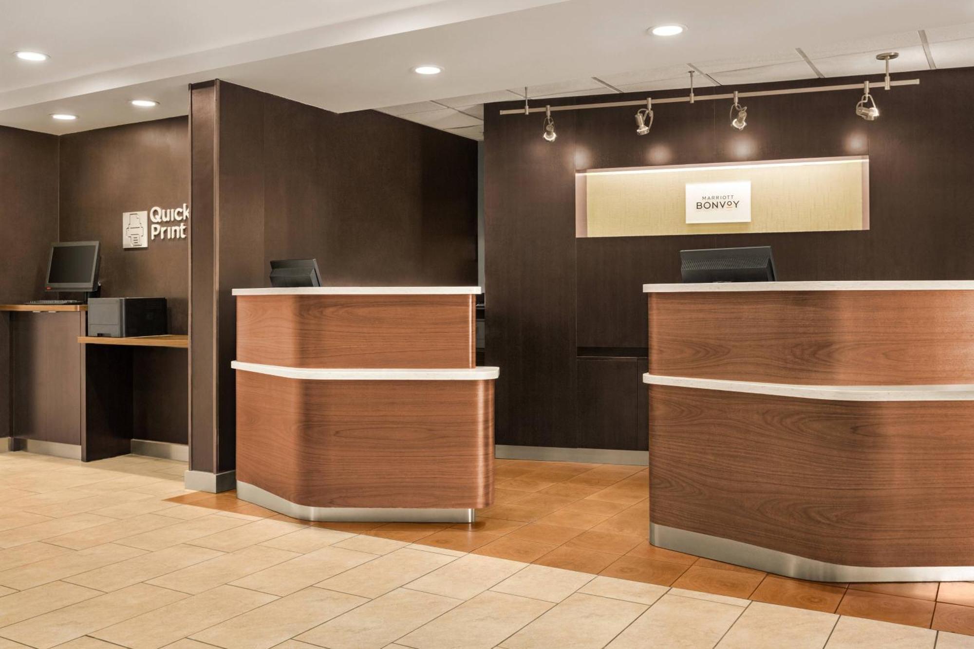 מלון Courtyard By Marriott פאלמדייל מראה חיצוני תמונה