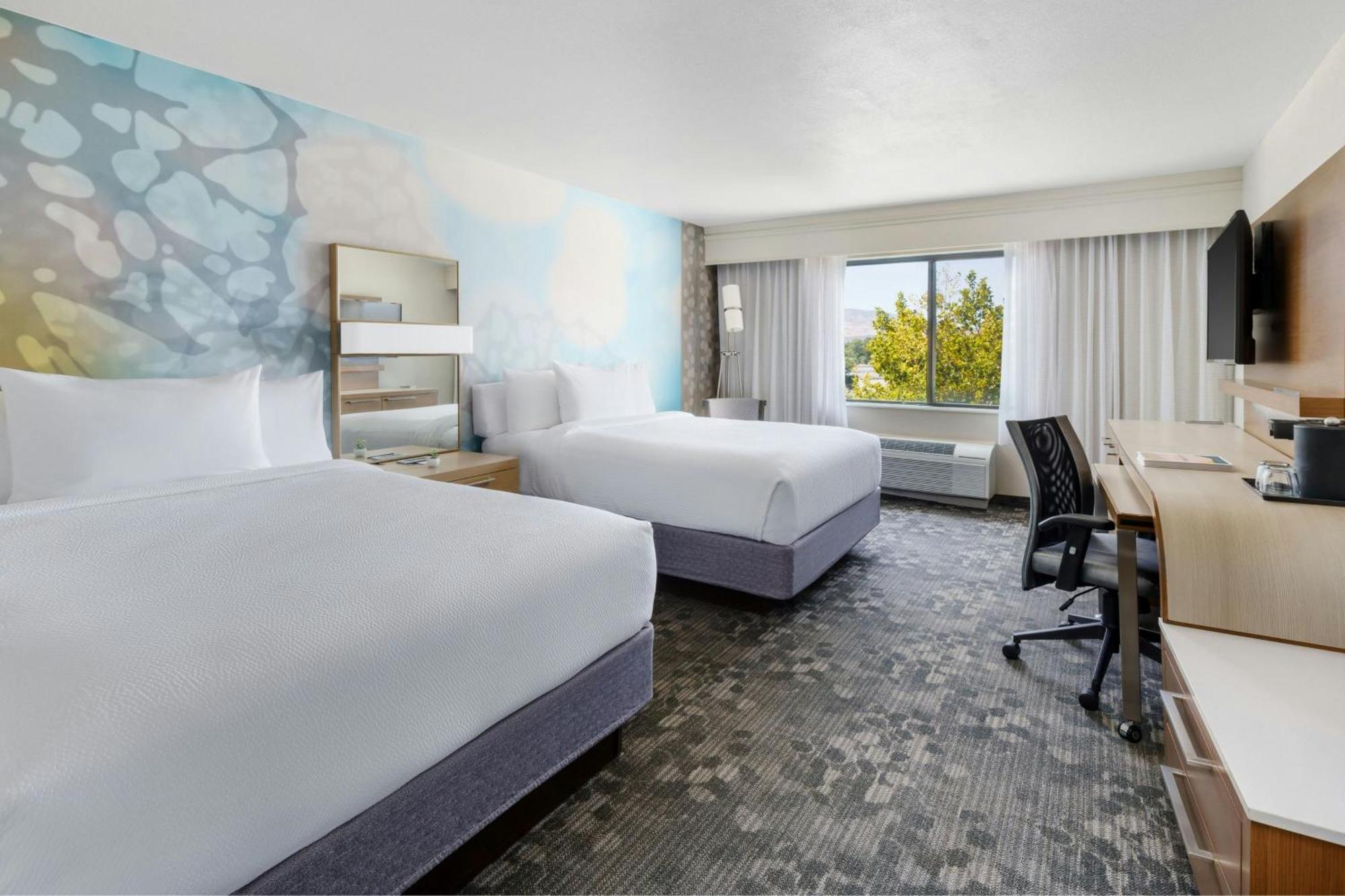 מלון Courtyard By Marriott פאלמדייל מראה חיצוני תמונה