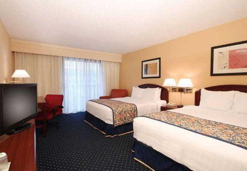 מלון Courtyard By Marriott פאלמדייל מראה חיצוני תמונה