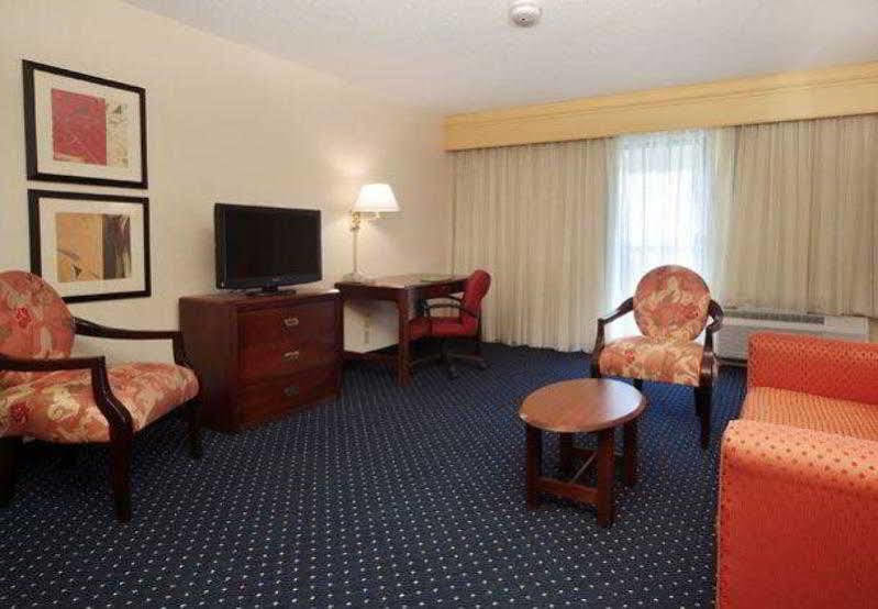 מלון Courtyard By Marriott פאלמדייל מראה חיצוני תמונה